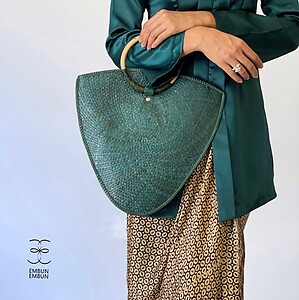 Handwoven Mengkuang Bag Monstera