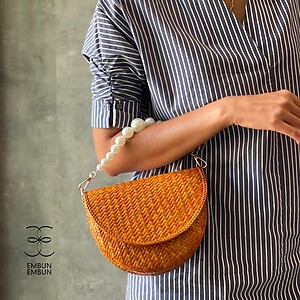 Handwoven Mengkuang Lya Mini Clutch