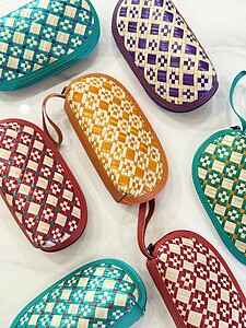 Handwoven Mengkuang Pouch Oval