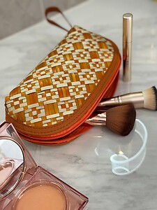 Handwoven Mengkuang Pouch Oval