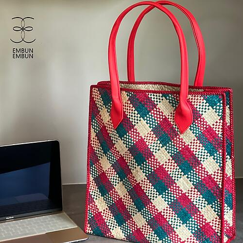 Handwoven Mengkuang Bag Square