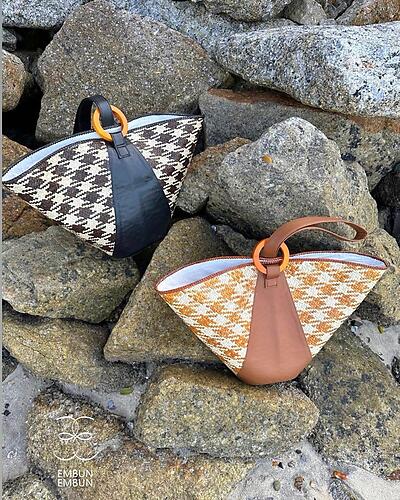 Handwoven Mengkuang Oval Wooden Handle