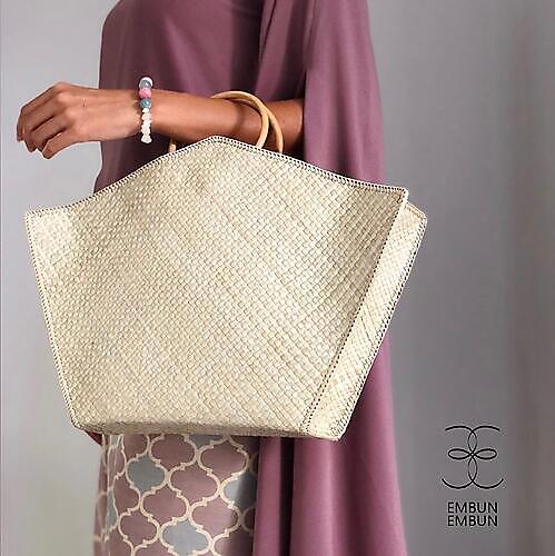 Handwoven Mengkuang Bag Mandarin